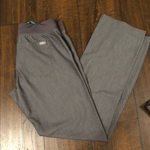 FIGS Livingston Scrub Pants Small Tall